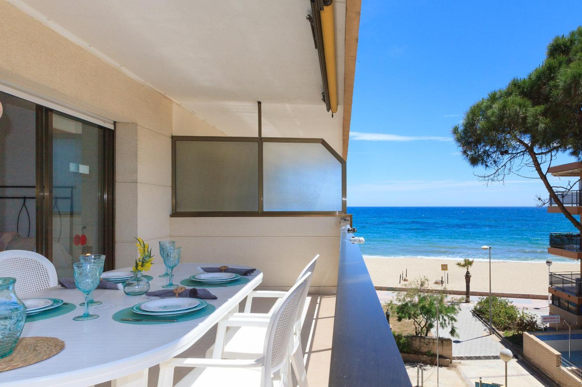 Uhc Txingudi Apartments Cambrils Exteriör bild