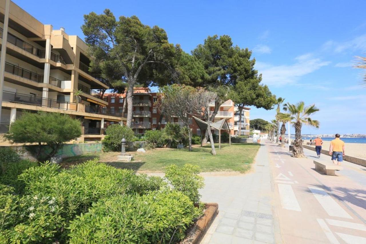 Uhc Txingudi Apartments Cambrils Exteriör bild